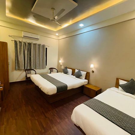 Hotel Sp Majestic Pandharpur Ngoại thất bức ảnh