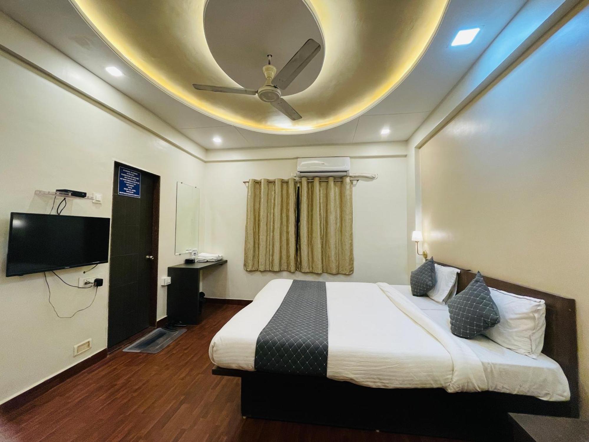 Hotel Sp Majestic Pandharpur Ngoại thất bức ảnh