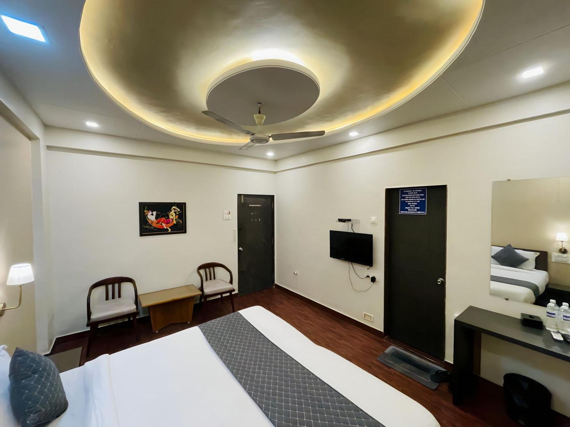 Hotel Sp Majestic Pandharpur Ngoại thất bức ảnh