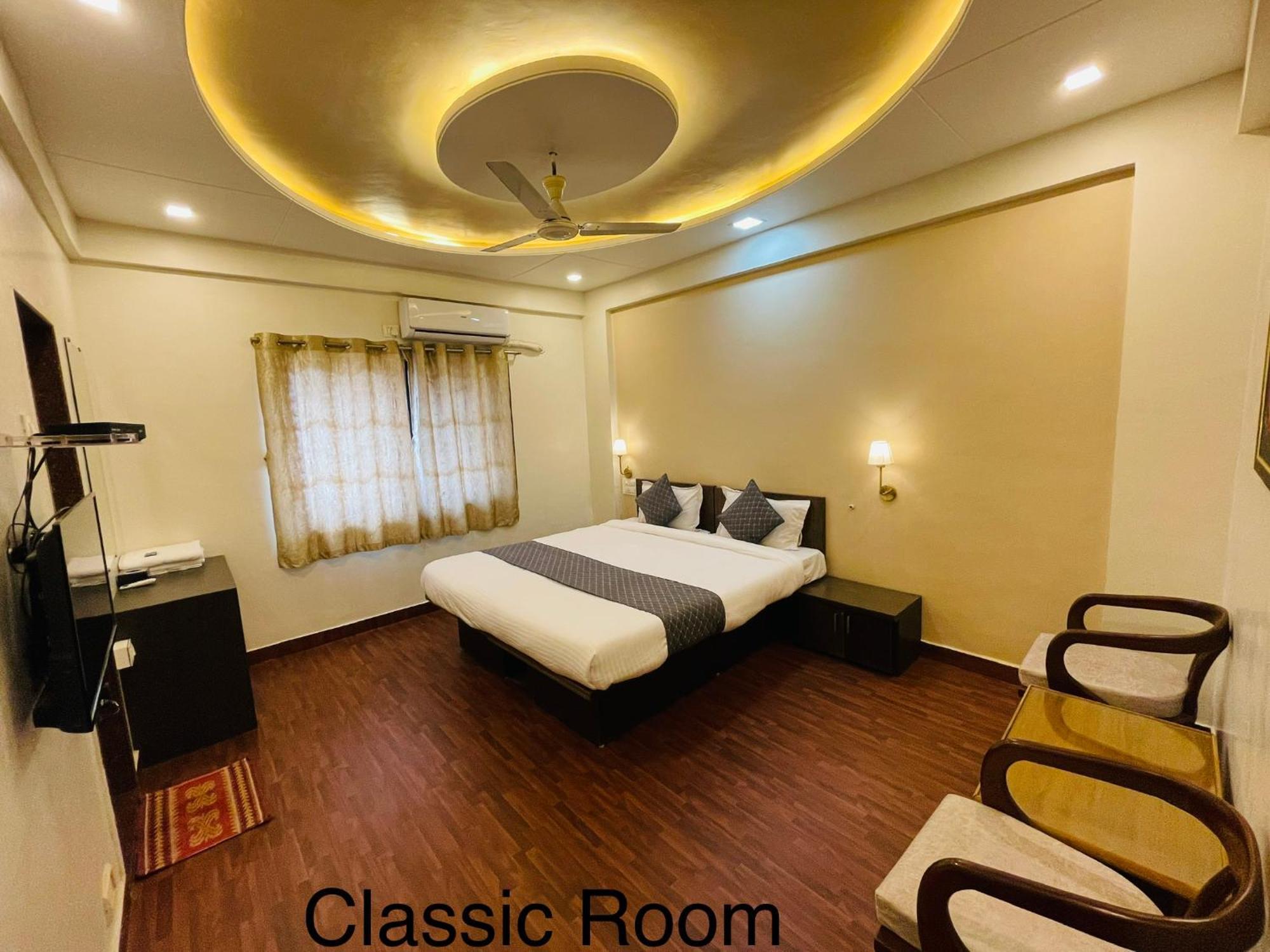 Hotel Sp Majestic Pandharpur Ngoại thất bức ảnh